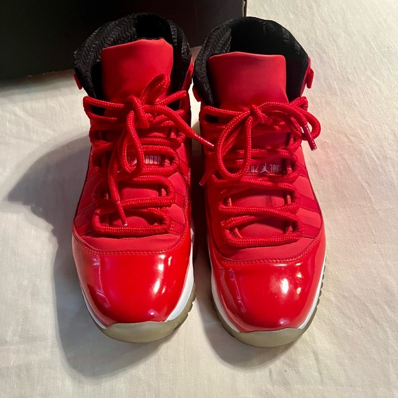 Red Chinese Jordan 11 - Picture 4 of 6